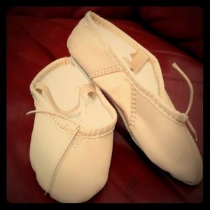 BALLET SHOES